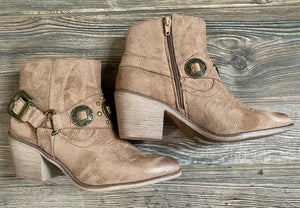 Wilde Western Bootie {Taupe}